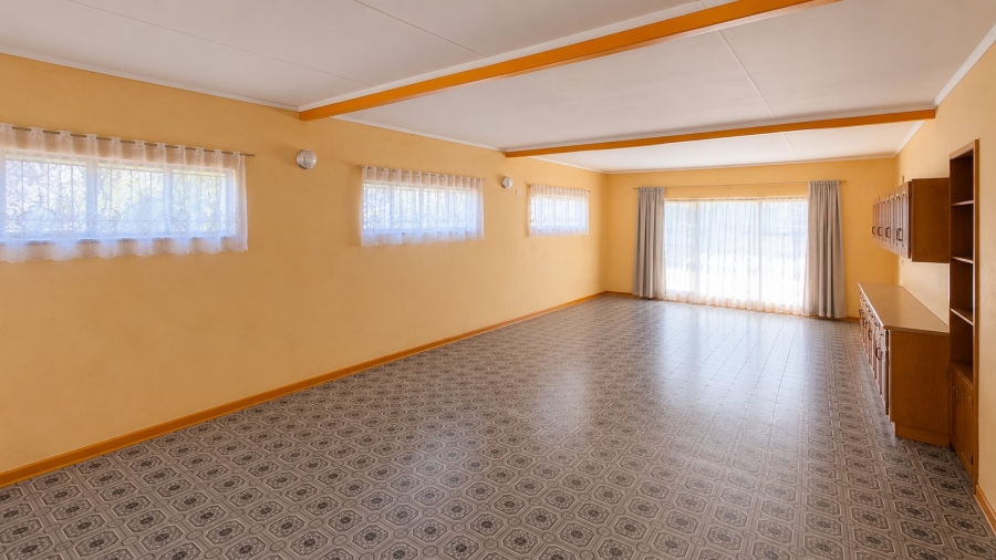 4 Bedroom Property for Sale in Roodia Free State